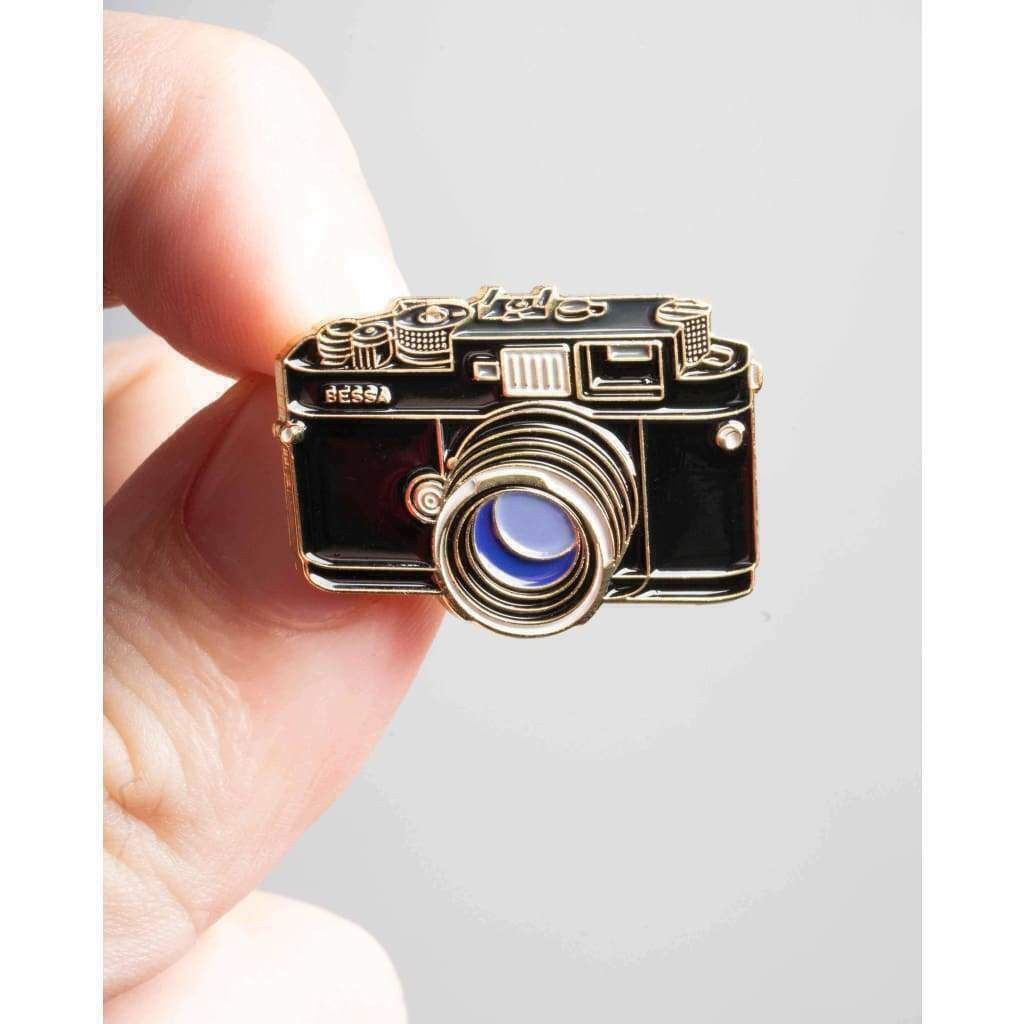 original Official Exclusive Voigtlander Bessa Rangefinder Lapel Pin Badge (UK)