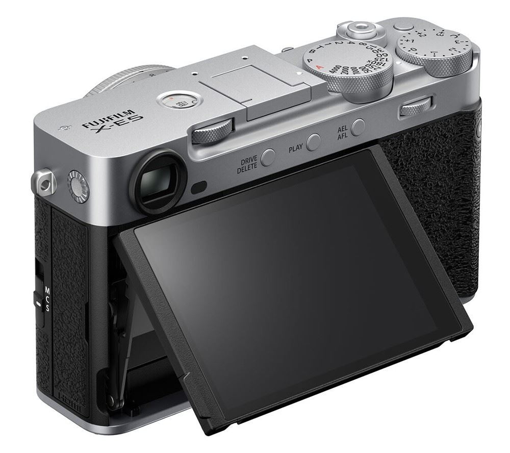 FUJI Fujifilm X-E5 Mirrorless Camera in Silver - 40.2MP X-Trans CMOS 5 HR Sensor