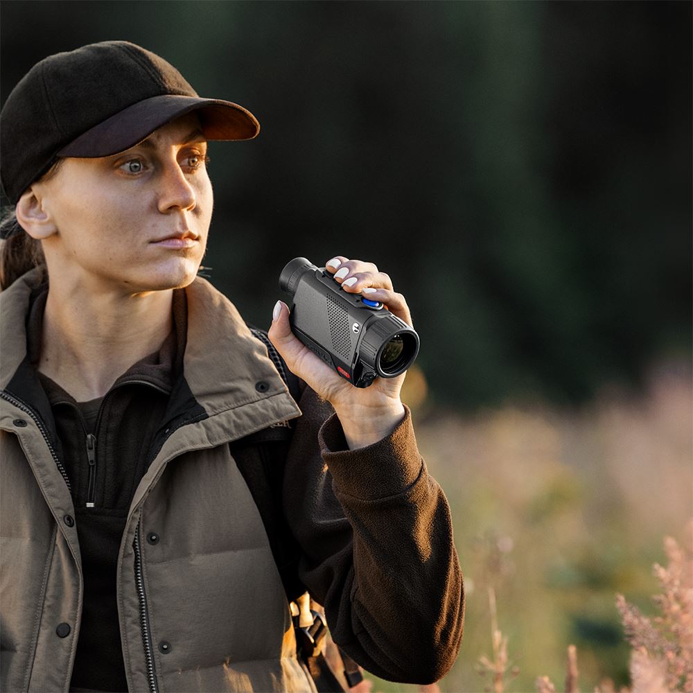 Pulsar Axion XG30 Compact 30mm f1.2 Thermal Monocular Night Vision Scope    (UK)