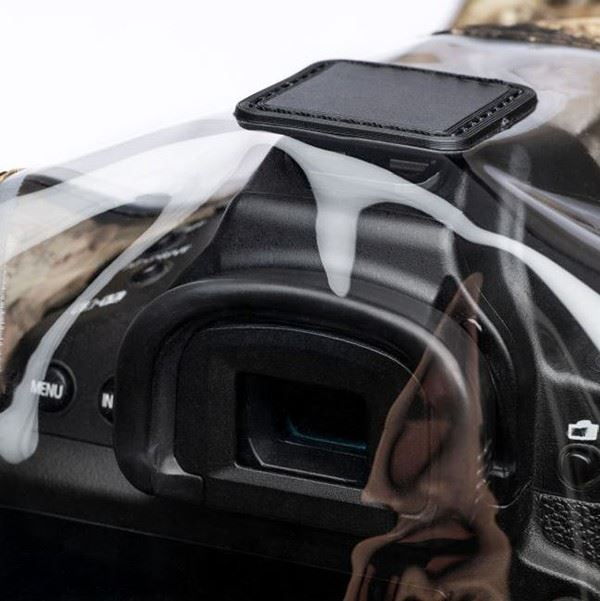 Think Tank Emergency Rain Cover in CAMO - Medium- for Larger DSLR + Lenses  (UK)