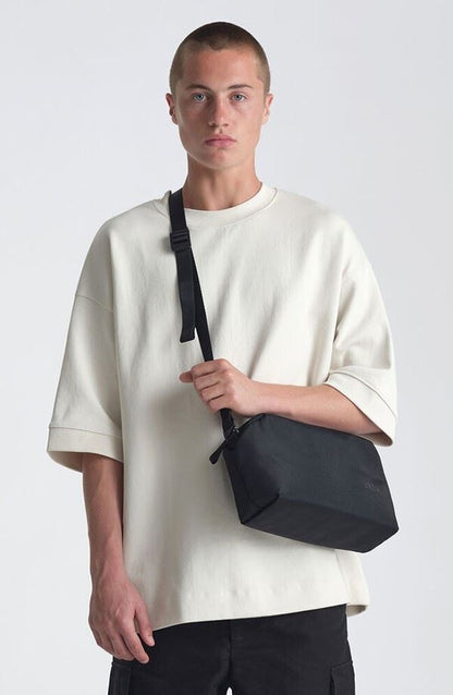 Urth Dolomite Cross-Body Camera Sling Bag in Black Weatherproof (UK Stock)  BNIP