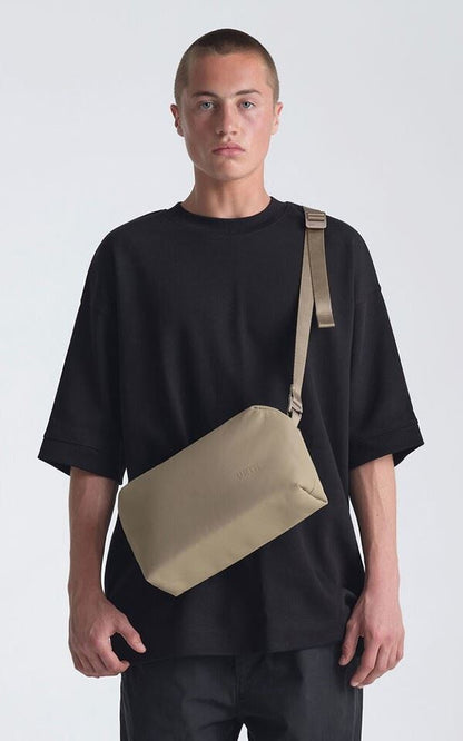 Urth Dolomite Cross-Body Camera Sling Bag in Beige Weatherproof (UK Stock)  BNIP