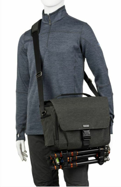 THINK TANK Vision 15 Camera Messenger Bag in Dark Olive (UK Stock) BNIP + Laptop